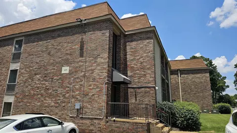 1859 W Poplar Woods Cir #301, Germantown, TN 38138