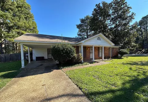 1412 Mullins Station Rd, Memphis, TN 38134