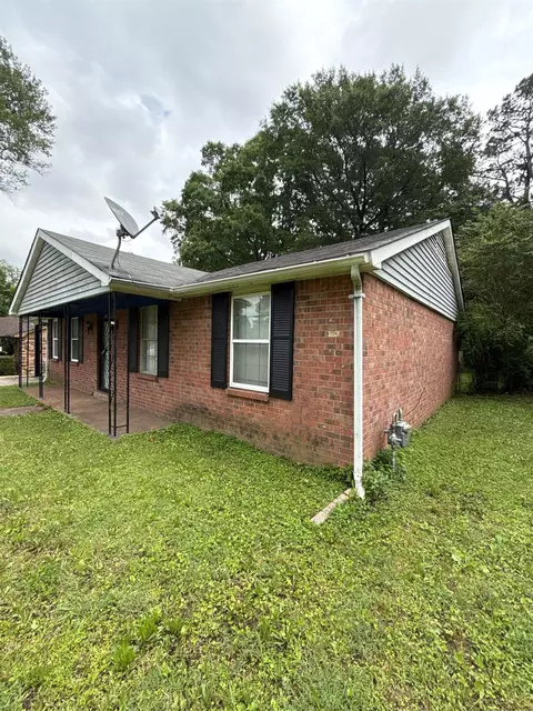 5027 Simsbury Dr, Memphis, TN 38118