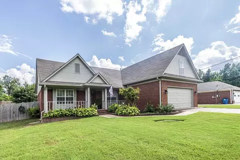 155 W Squires Grove Dr, Atoka, TN 38004