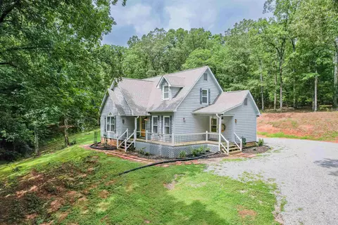 635 Jenny St, Selmer, TN 38375