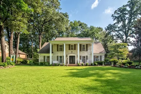 6408 Forest Grove Dr, Memphis, TN 38119