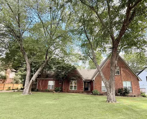 9140 Fox Ridge Rd, Germantown, TN 38139
