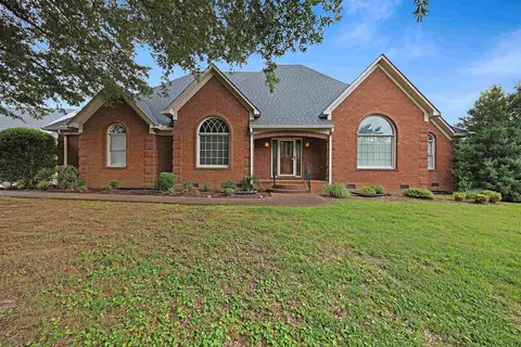 15 Stonehill Cv, Jackson, TN 38305