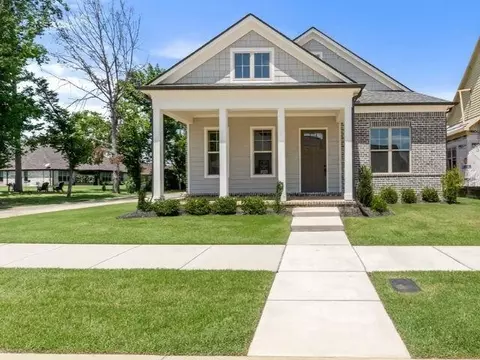 535 Valley Forge Ln, Rossville, TN 38066