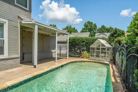 258 Fleets Island Dr, Memphis, TN 38103