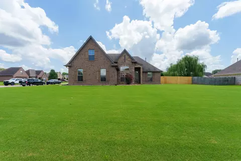 435 Lakewood Dr, Oakland, TN 38060