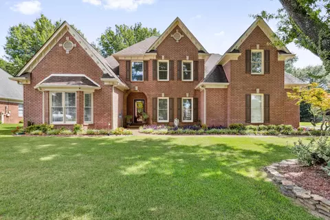 8851 Pembroke Ellis Dr, Bartlett, TN 38133