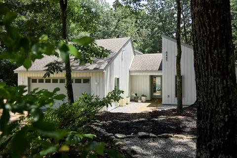 8445 E Chippingham Dr, Memphis, TN 38016