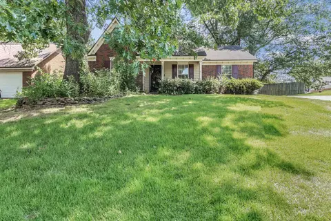 5753 Riverhead Ave, Bartlett, TN 38135