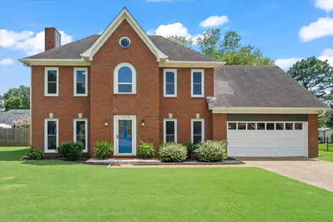 1078 Holly Leigh Cv, Collierville, TN 38017
