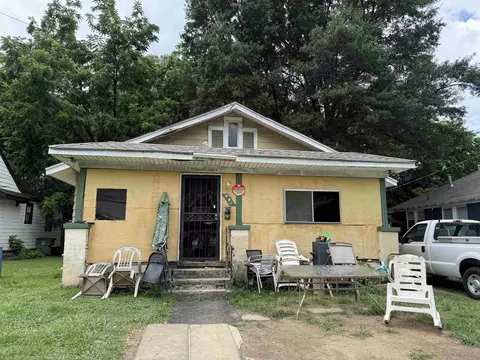 691 Hillcrest St, Memphis, TN 38112