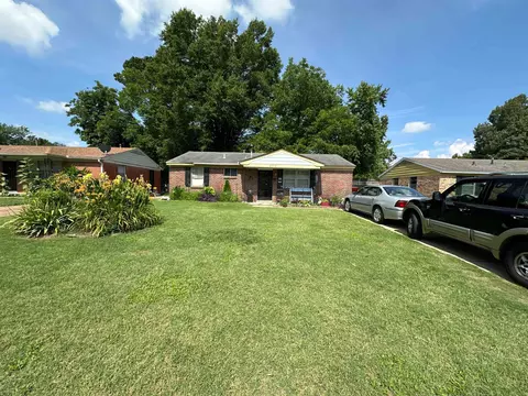 2995 Dearing Rd, Memphis, TN 38118