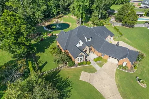 325 Woodsedge Dr, Eads, TN 38028