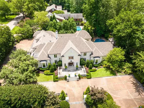5965 River Oaks Rd, Memphis, TN 38120