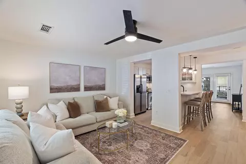 7469 Germantown Sq S, Germantown, TN 38138