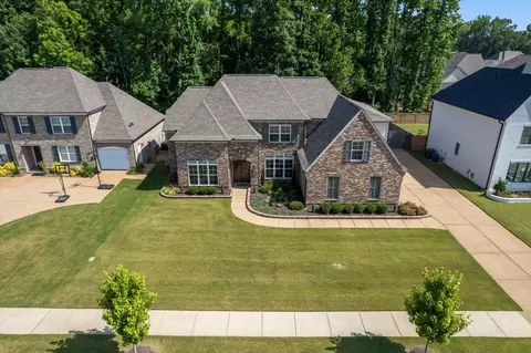 10506 Ashlyn Valley Dr, Lakeland, TN 38002
