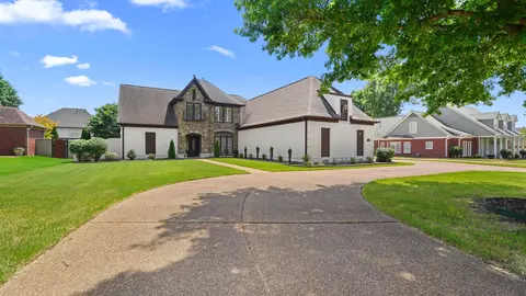 369 Tribal Woods Dr, Collierville, TN 38017
