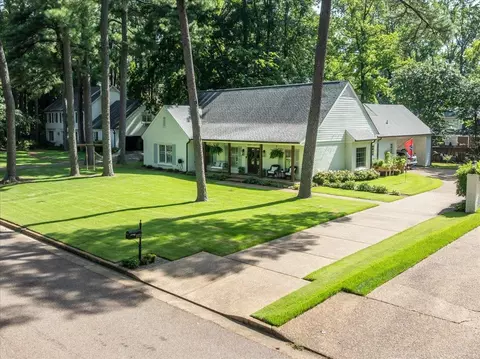 2032 Dowden Cv, Germantown, TN 38139
