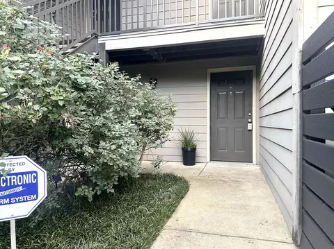1826 Crossflower Cv #91, Germantown, TN 38138
