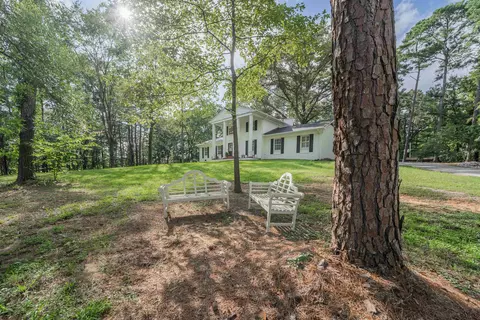 156 Bassham Ln, Selmer, TN 38375