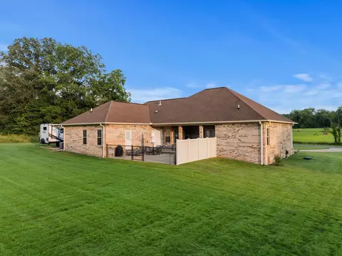 Exterior - 27 Bynum Dr, Corinth, MS 38834 photo 6 of 9