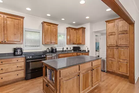 Kitchen - 20 Tadpole Ln, Corinth, MS 38834 photo 3 of 4