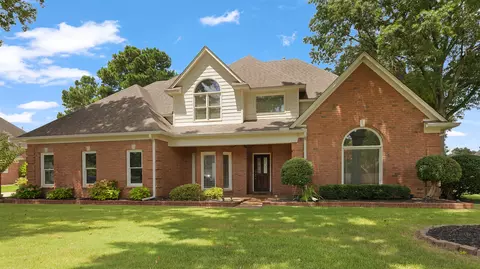 2431 Shrewsbury Run E, Collierville, TN 38017