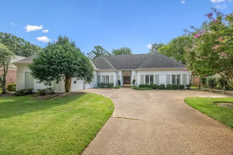 3246 Club Breeze Dr, Memphis, TN 38125