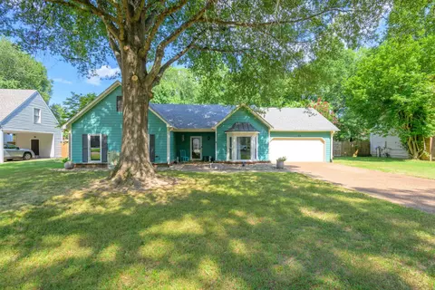 414 Dove Valley Rd, Collierville, TN 38017
