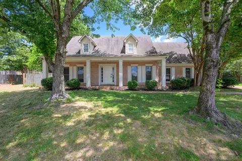 8706 Sandy Hill Cv E, Cordova, TN 38018