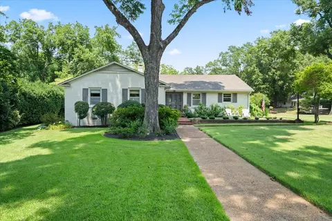 4088 Walnut Grove Rd, Memphis, TN 38117