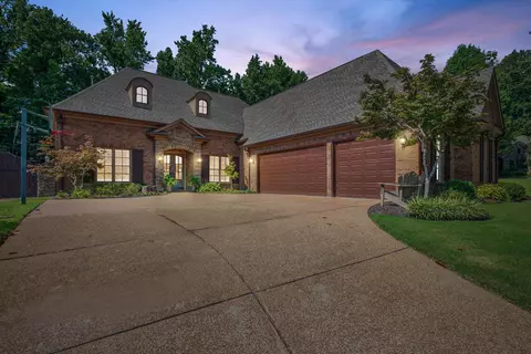 10239 Colt Cv, Lakeland, TN 38002