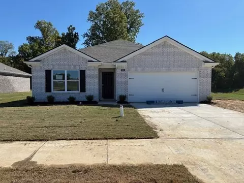 7932 Royster Creek Dr E, Millington, TN 38053