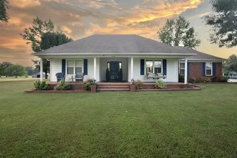 8665 Brunswick Rd, Millington, TN 38053