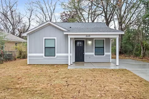 660 Gilleas Rd, Memphis, TN 38109