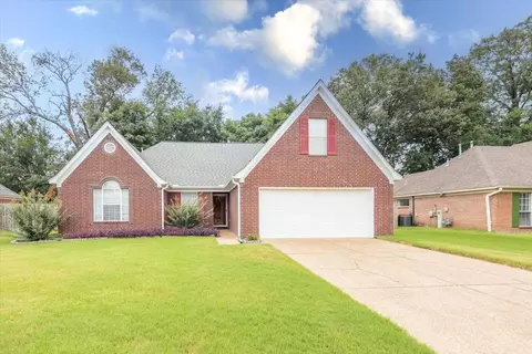 7398 Drew Valley Dr, Bartlett, TN 38133