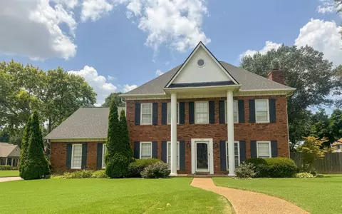 705 Cotham Dr, Collierville, TN 38017 photo 1