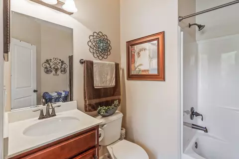 Bath - 4588 Craddle Hill Dr, Arlington, TN 38002 photo 3 of 5