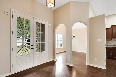 Entry Way - 379 Shelton Rd, Collierville, TN 38017 photo 2 of 4