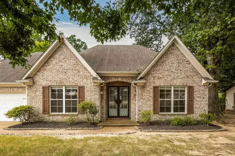 379 Shelton Rd, Collierville, TN 38017