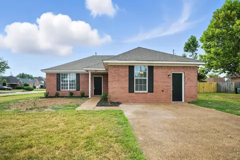 3955 Autumn Harvest Ln, Memphis, TN 38125