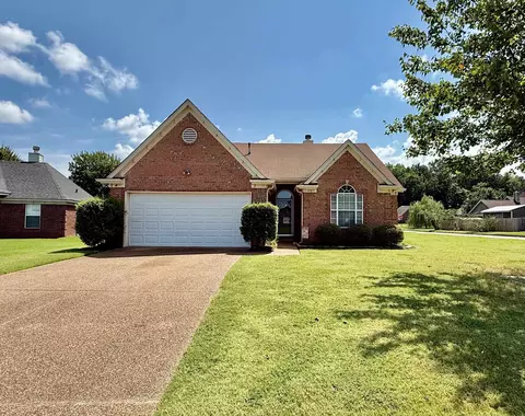 140 Greer Ln, Oakland, TN 38060