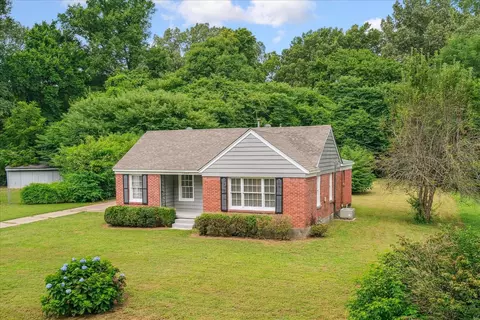 1304 Pera Dr, Memphis, TN 38127