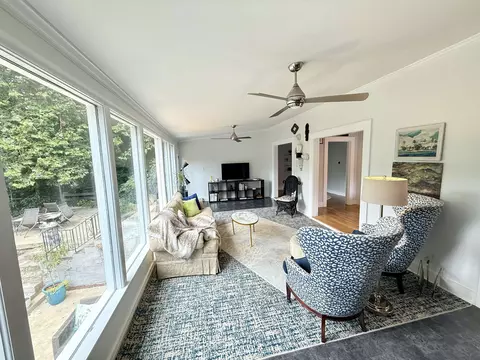 Exterior - 323 Crescent Ave, Jackson, TN 38301 photo 4 of 11