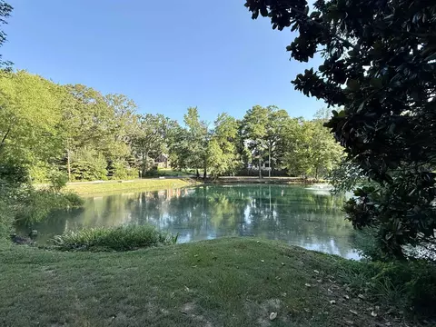View/Area - 323 Crescent Ave, Jackson, TN 38301 photo 2 of 3