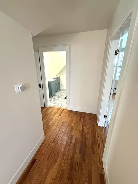 Entry Way - 323 Crescent Ave, Jackson, TN 38301 photo 3 of 3