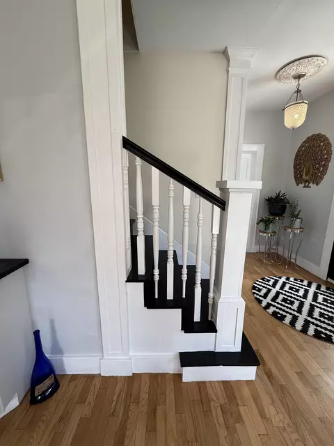 Entry Way - 323 Crescent Ave, Jackson, TN 38301 photo 2 of 3