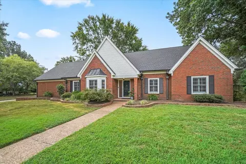 813 Meadow Vale Dr, Collierville, TN 38017