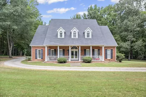 10300 Kentwood Estates Dr, Cordova, TN 38018